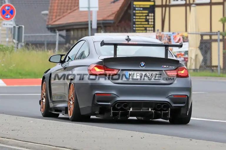 BMW M4 GTS - Foto spia 19-6-2018 - 11