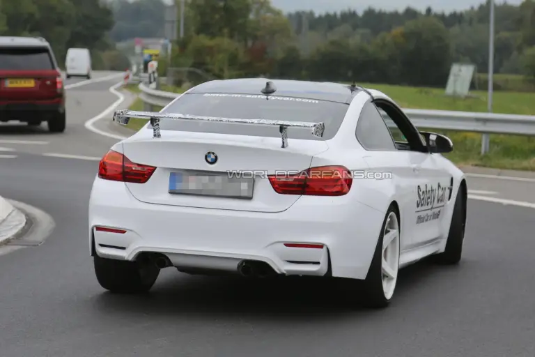 BMW M4 GTS - foto spia - 4