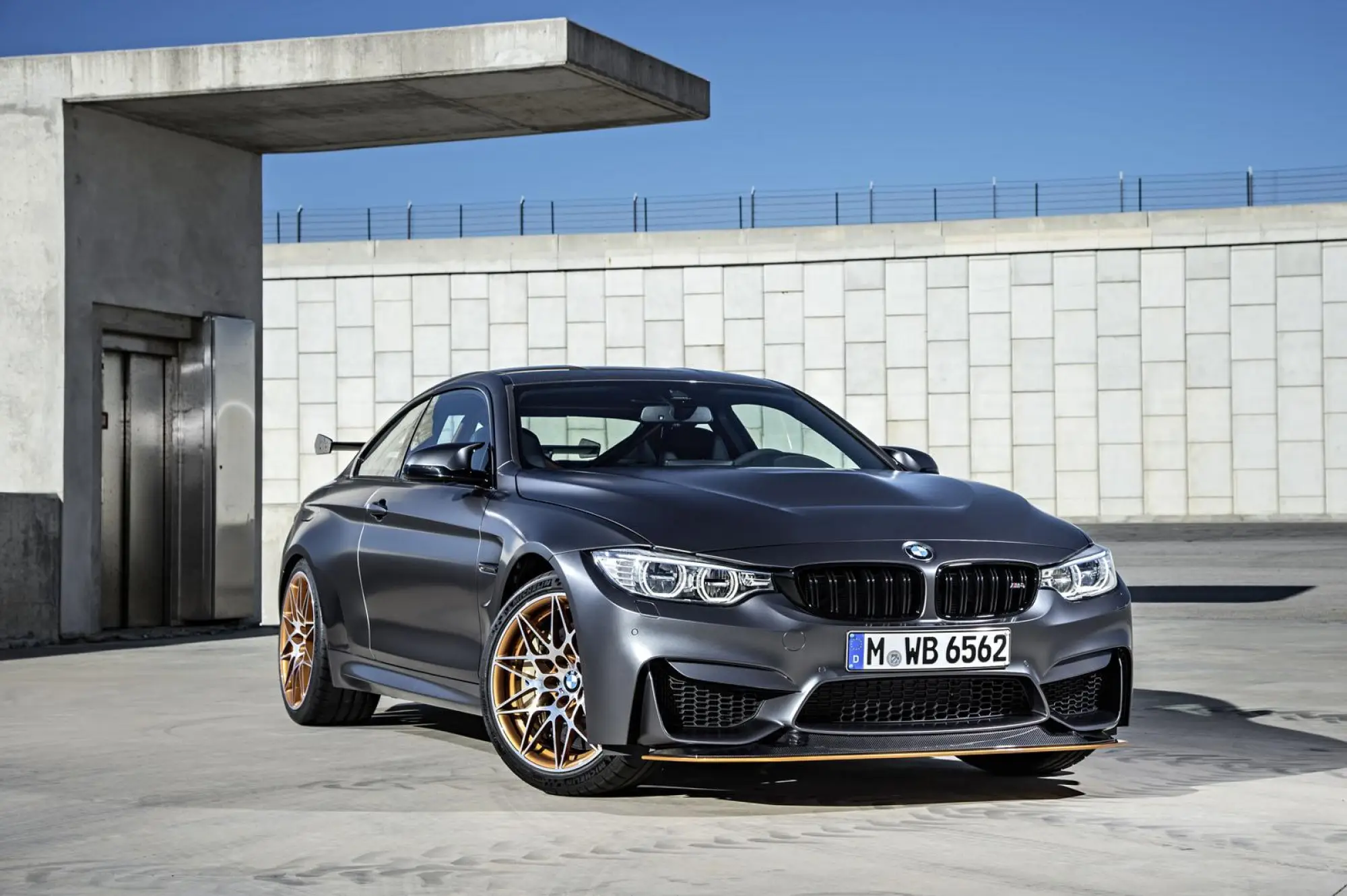 BMW M4 GTS - 17