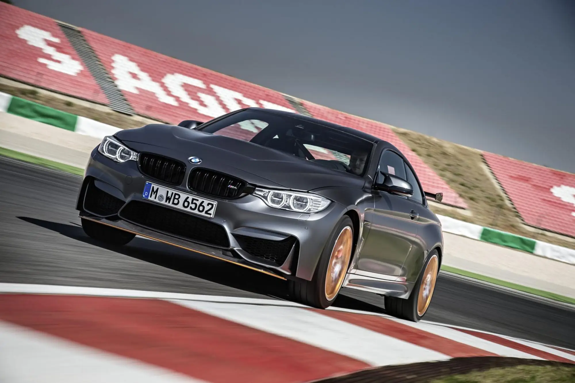 BMW M4 GTS - 24