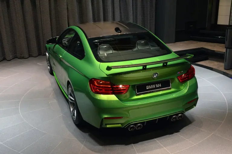 BMW M4 Java Green - 13