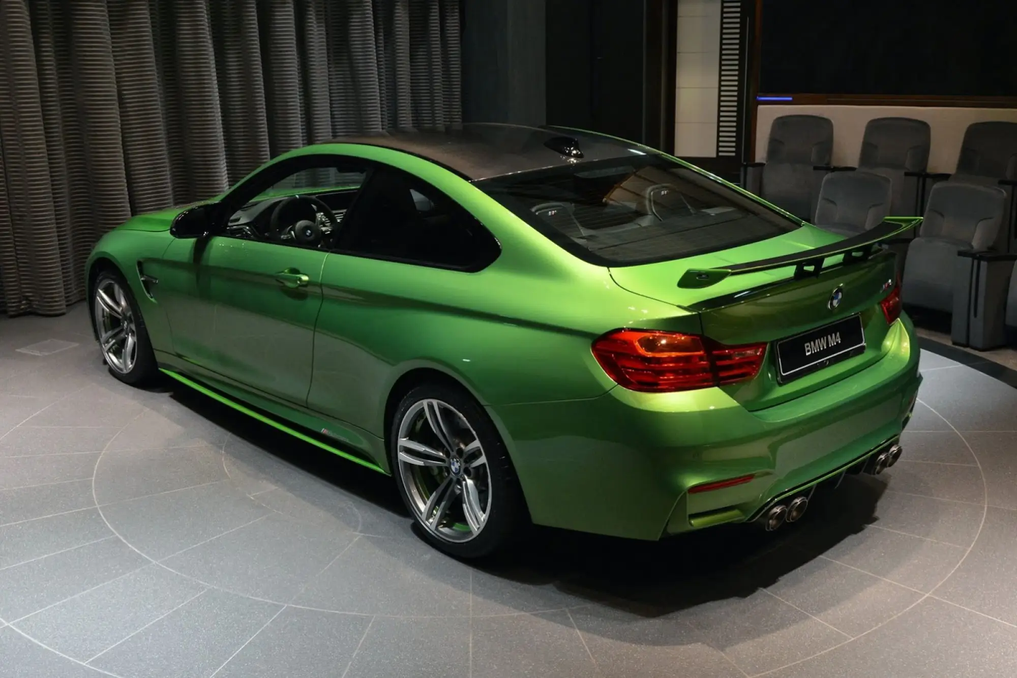 BMW M4 Java Green - 14