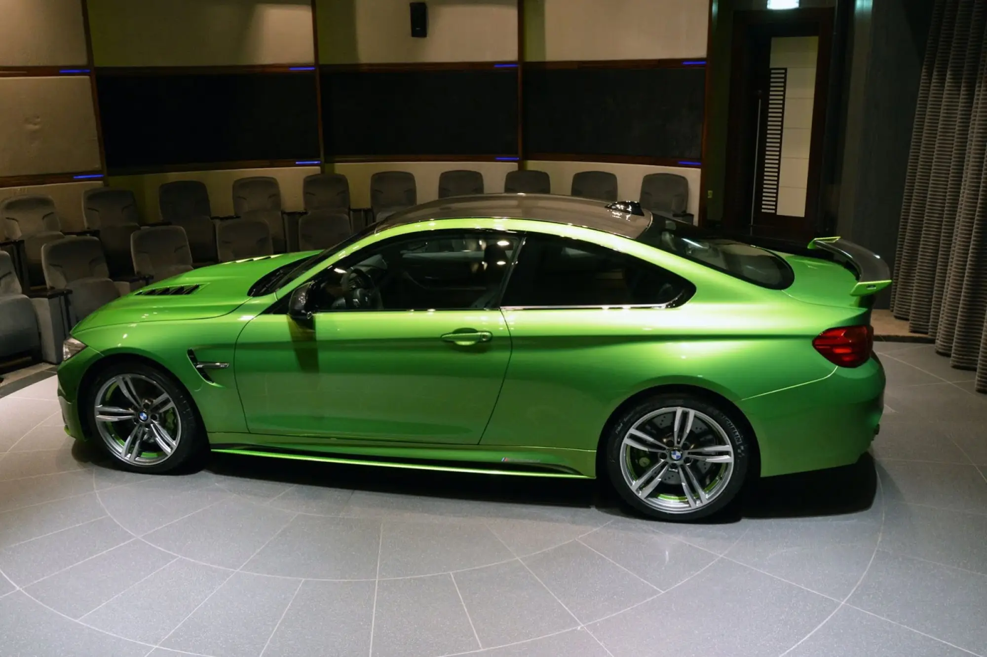 BMW M4 Java Green - 26