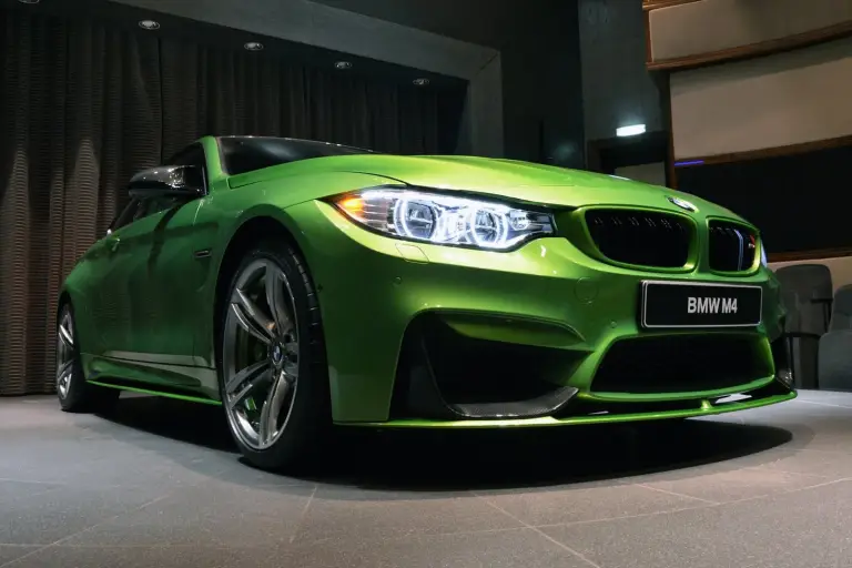 BMW M4 Java Green - 28