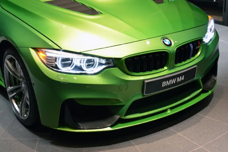 BMW M4 Java Green - 29