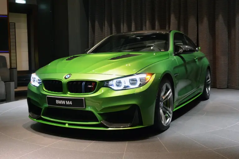 BMW M4 Java Green - 30
