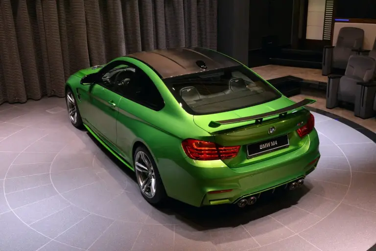 BMW M4 Java Green - 6