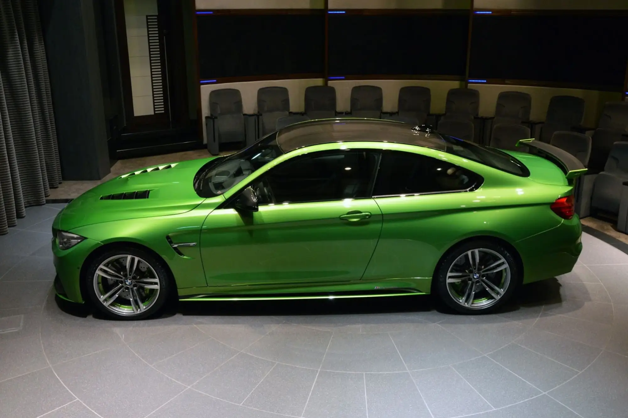 BMW M4 Java Green - 8