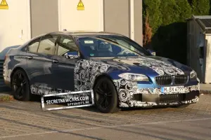 BMW M5 2011 foto spia - 1