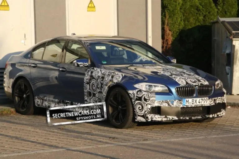 BMW M5 2011 foto spia - 1