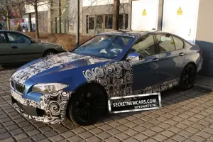 BMW M5 2011 foto spia - 3