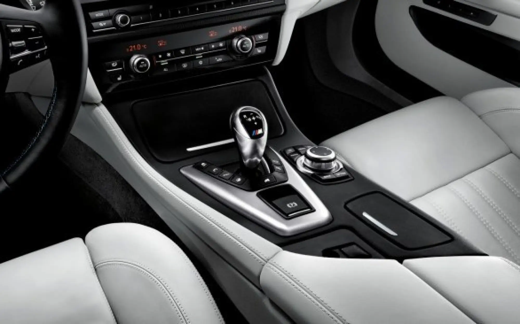 BMW M5 2012 F10 - 7