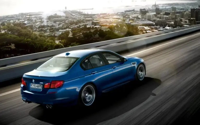 BMW M5 2012 F10 - 10