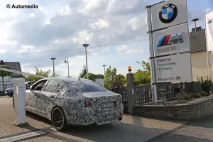 BMW M5 2017 - Foto spia 30-06-2015