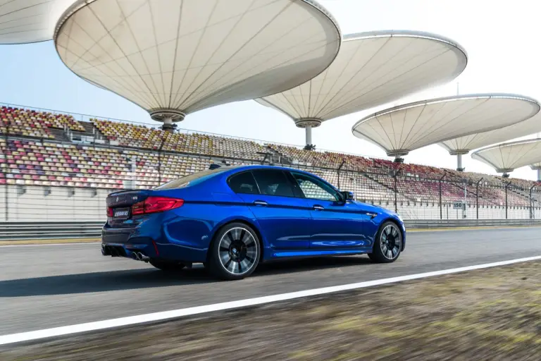 BMW M5 2018 in pista a Shanghai - 3