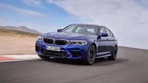 BMW M5 2018 - primi scatti apparsi in rete