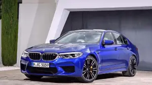 BMW M5 2018 - primi scatti apparsi in rete
