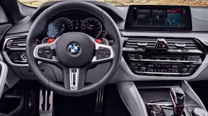 BMW M5 2018 - primi scatti apparsi in rete - 3