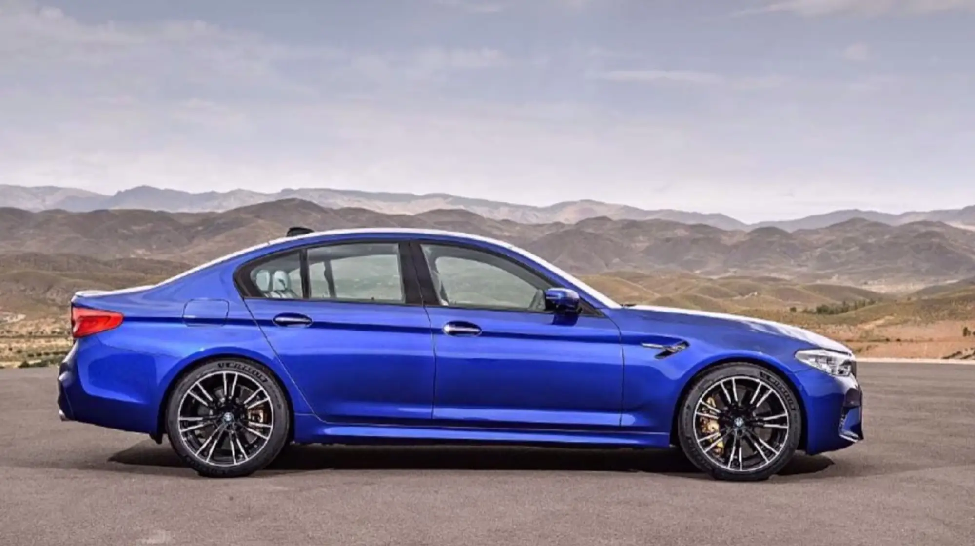 BMW M5 2018 - primi scatti apparsi in rete - 6