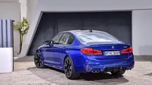 BMW M5 2018 - primi scatti apparsi in rete