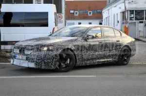 BMW M5 2025 - Foto Spia 12-01-2022 - 7