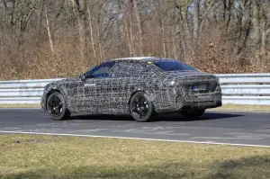 BMW M5 2025 - Foto Spia 22-03-2022 - 13