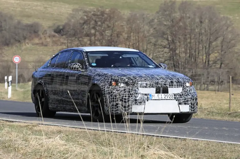 BMW M5 2025 - Foto Spia 22-03-2022 - 5