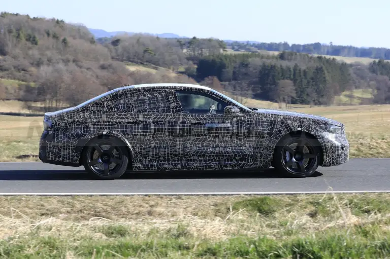 BMW M5 2025 - Foto Spia 22-03-2022 - 21