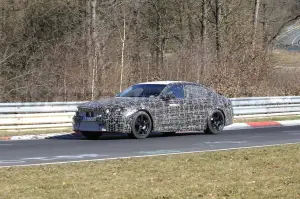 BMW M5 2025 - Foto Spia 22-03-2022 - 3