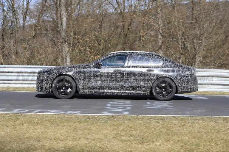 BMW M5 2025 - Foto Spia 22-03-2022 - 6