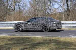 BMW M5 2025 - Foto Spia 22-03-2022 - 12