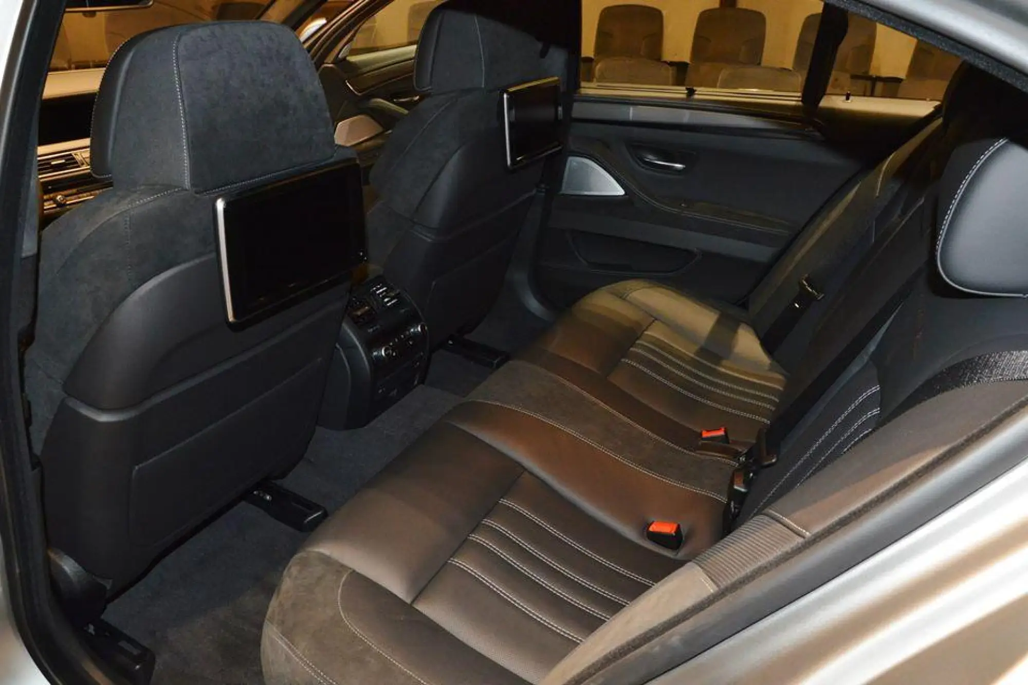 BMW M5 30 Jahre special edition - Live Abu Dhabi (2014) - 10