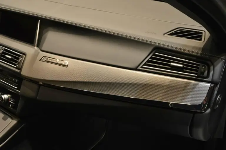 BMW M5 30 Jahre special edition - Live Abu Dhabi (2014) - 13