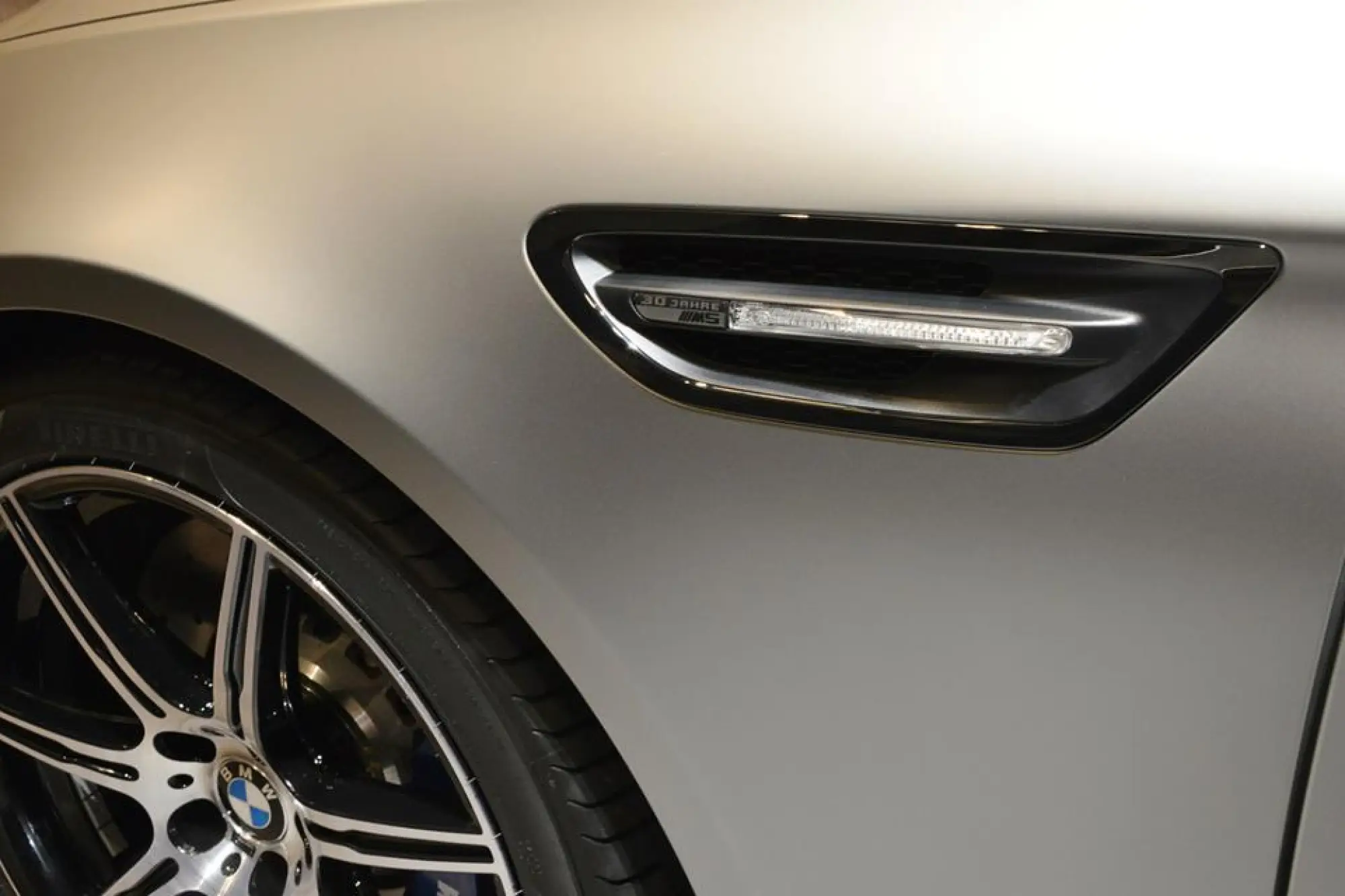 BMW M5 30 Jahre special edition - Live Abu Dhabi (2014) - 17
