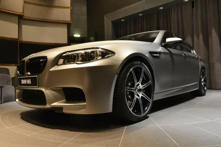 BMW M5 30 Jahre special edition - Live Abu Dhabi (2014) - 21