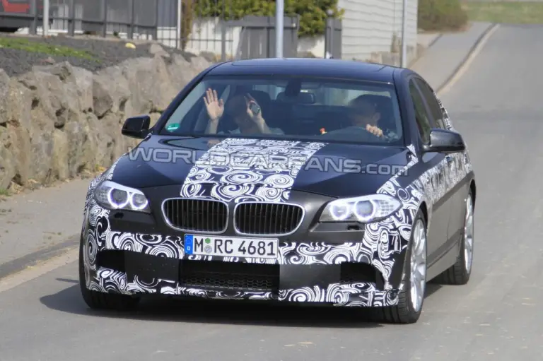 Bmw M5 F10 foto spia 20-04-10 - 1