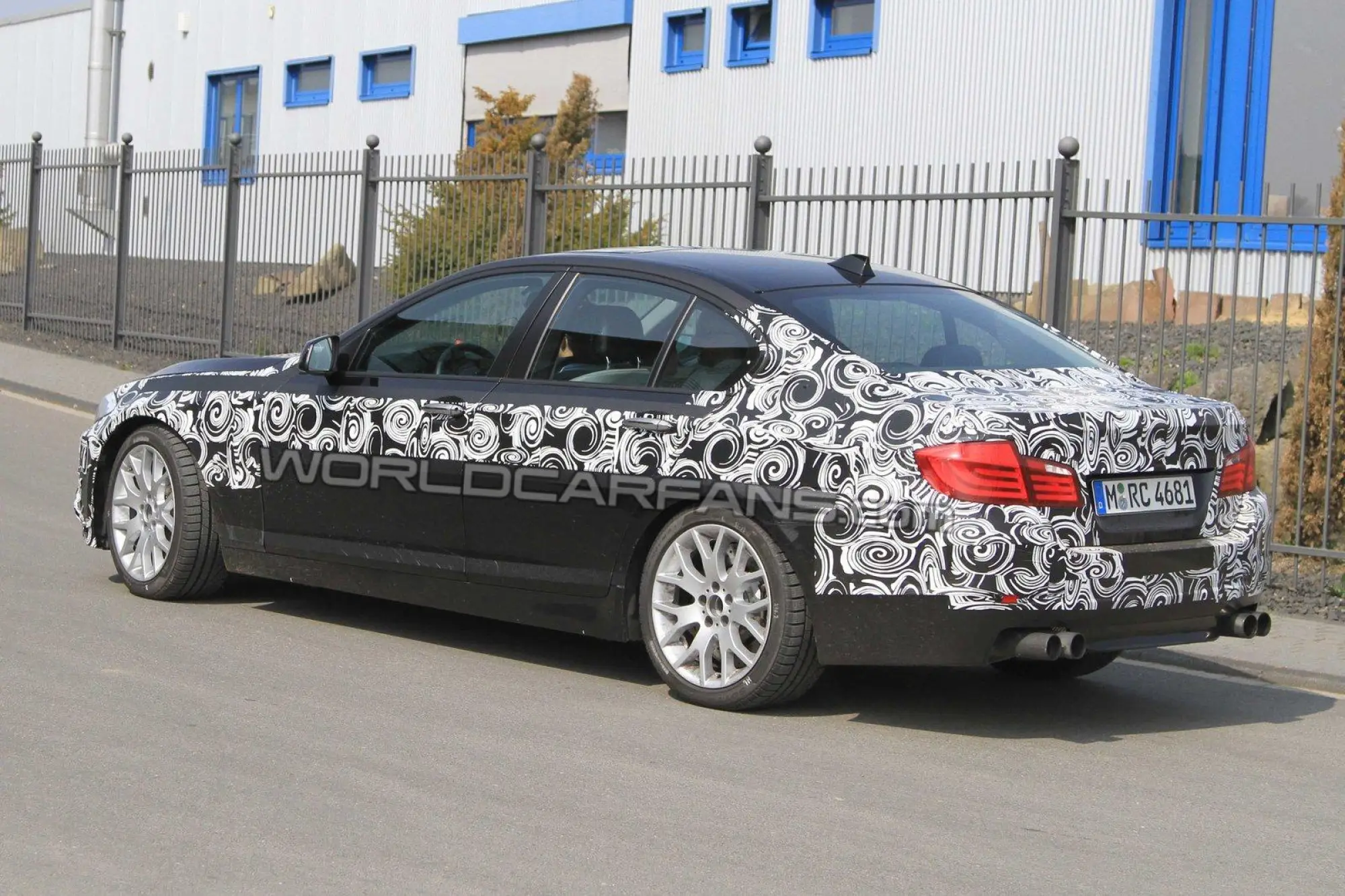Bmw M5 F10 foto spia 20-04-10 - 3