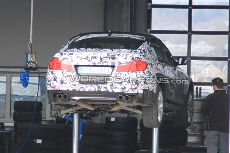 Bmw M5 F10 foto spia 20-04-10 - 6