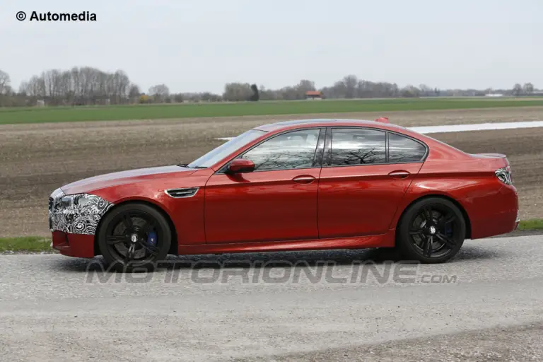 BMW M5 facelift - Foto spia 26-04-2013 - 3