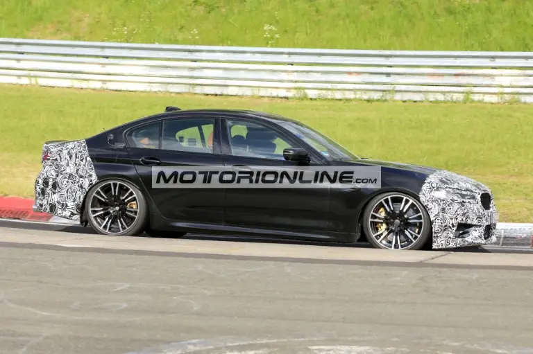 BMW M5 - Foto spia 13-5-2020 - 5