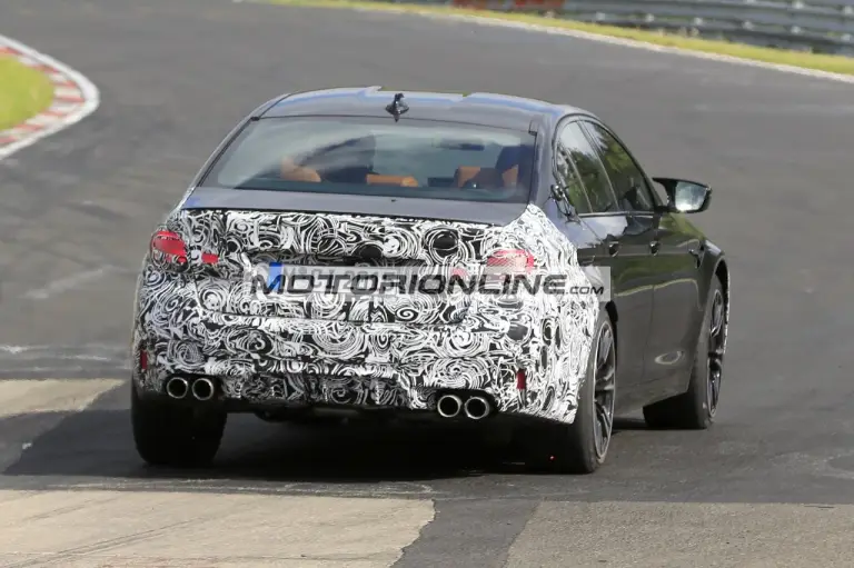BMW M5 - Foto spia 13-5-2020 - 9