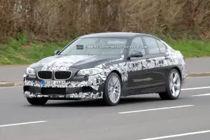 Bmw M5 - Foto spia 31-5-2010