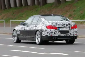 Bmw M5 - Foto spia 31-5-2010
