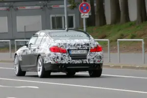 Bmw M5 - Foto spia 31-5-2010
