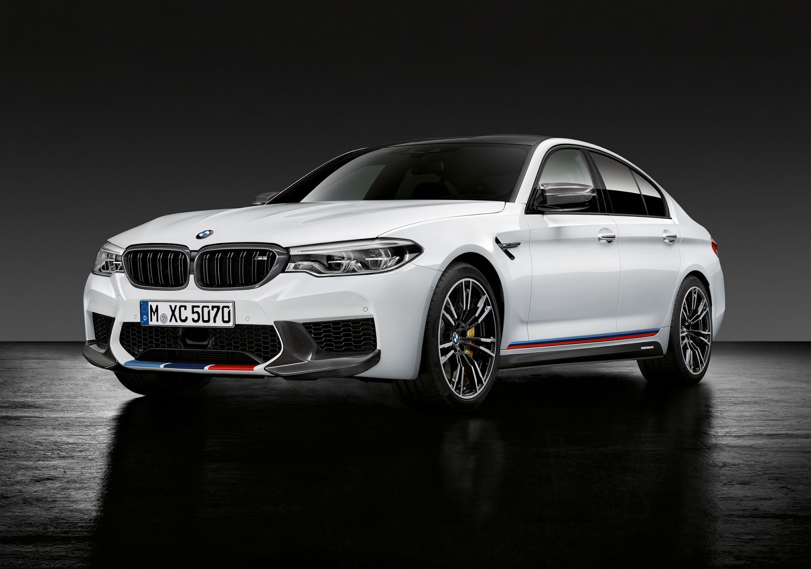 BMW M5 M Performance Parts 2018