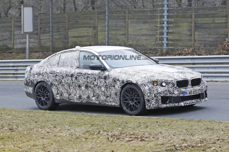 BMW M5 MY 2017 - Foto spia 29-03-2016 - 11