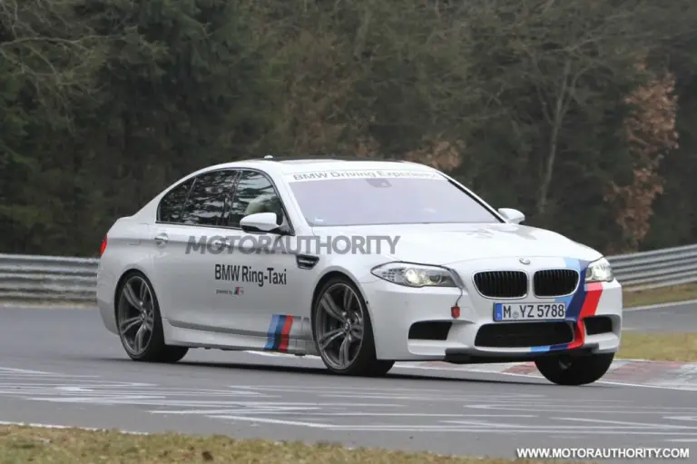 BMW M5 Ring Taxi - Foto spia 19-03-2012 - 11