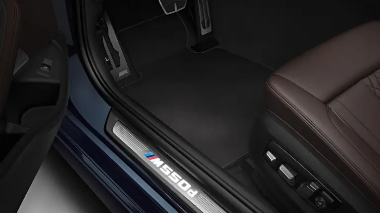 BMW M550d xDrive 2017 - 12