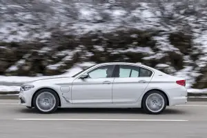 BMW M550i xDrive e 530e iPerformance - 105