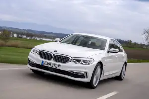 BMW M550i xDrive e 530e iPerformance